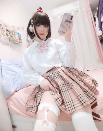 不扣纽扣的女孩电影_HD高清视频播放