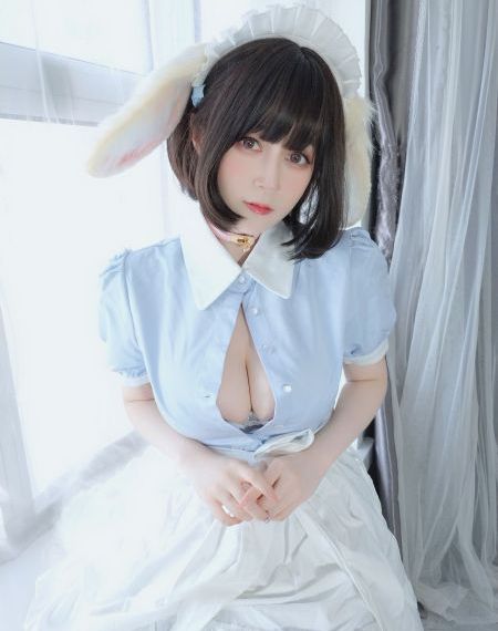 善良的女愁书目的中字_DVD影视在线观看