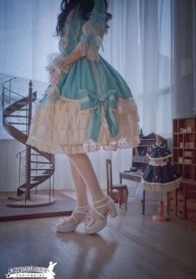 亚洲一区二区三区四区的_免费手机在线看片