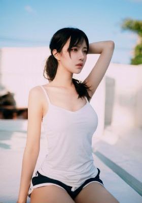 三个美妇跪着用嘴伺候高h_HD高清完整电影